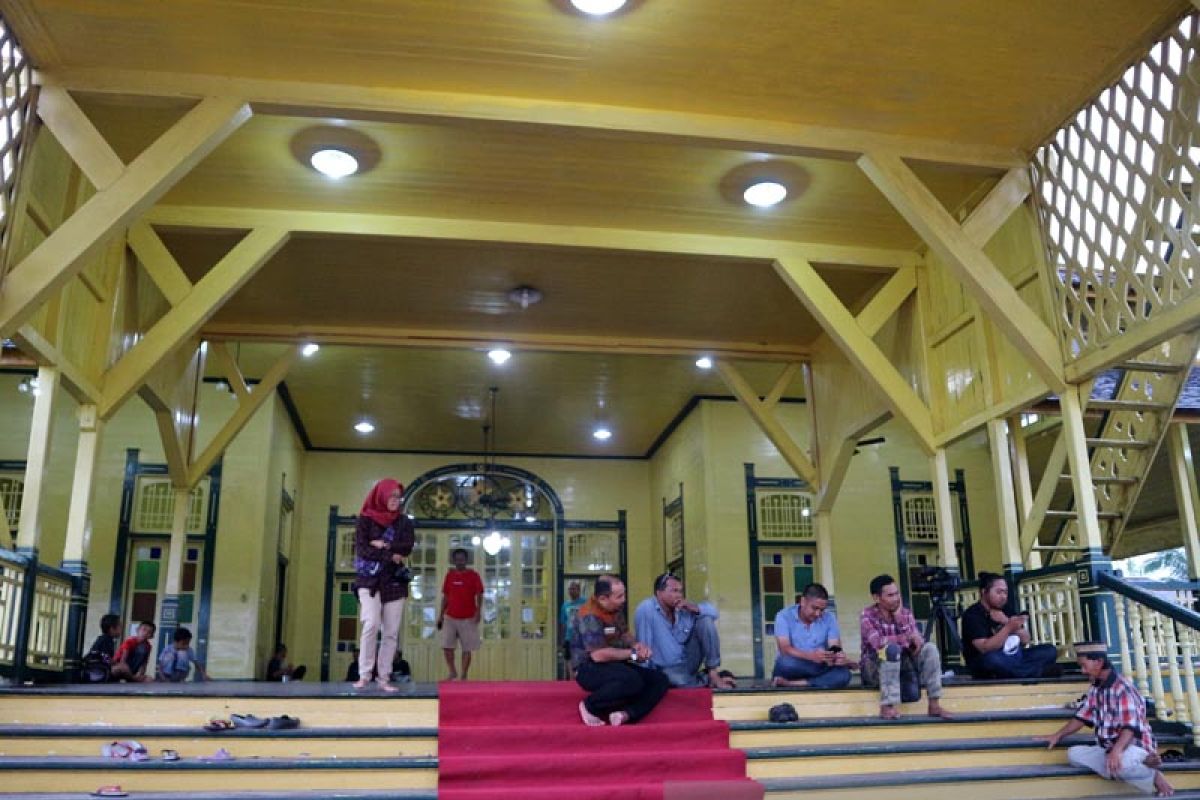 Istana Kodriyah Pontianak Cagar Budaya Yang Utuh