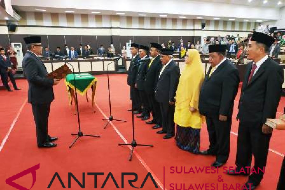 Tujuh legislator PAW DPRD Sulsel dilantik