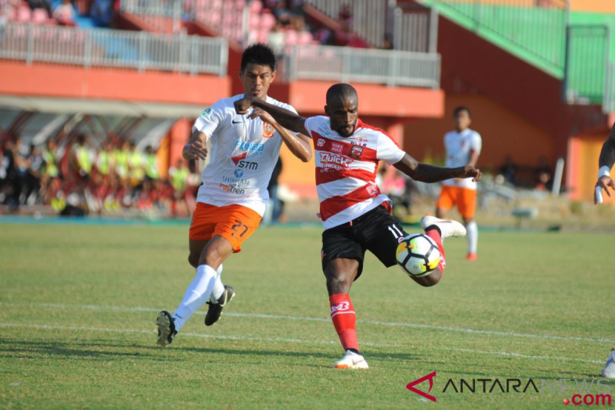 Madura United bawa 18 pemain ke Gianyar