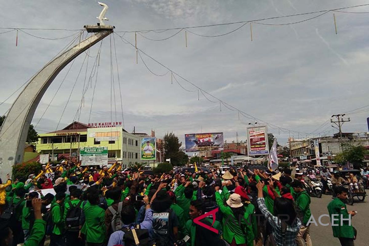 Hari tani : mahasiswa tuntut kesejahteraan petani