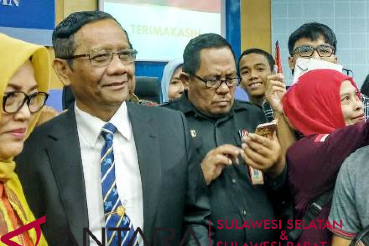 Mahfud MD bahas korupsi dengan pimpinan KPK