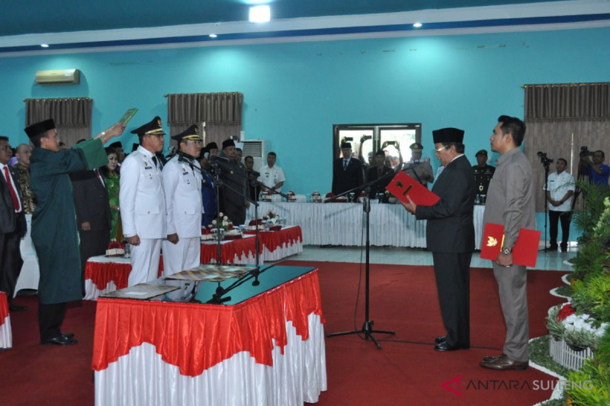 Gubernur Sulteng lantik Bupati dan Wakil Bupati Morowali