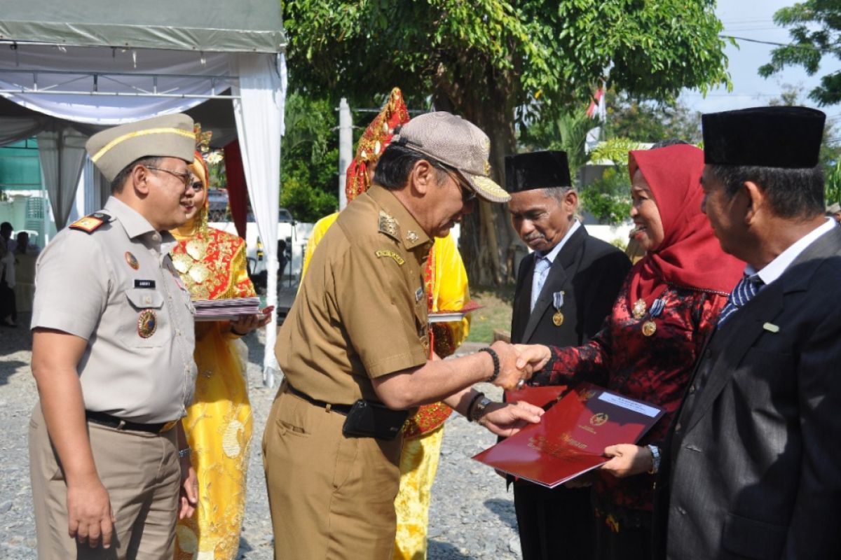 Gubernur Sulteng serahkan sertifikat tanah untuk rakyat