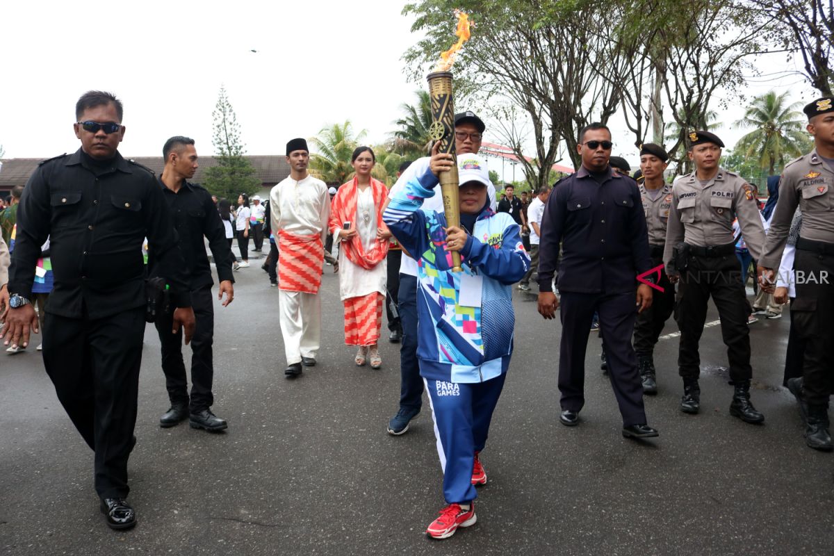 Torch of Asian Para Games 2018 arrives in Pontianak