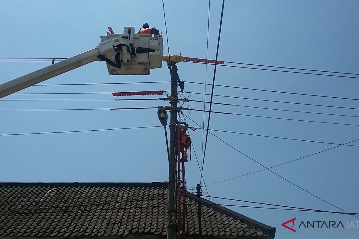 Gangguan, PLN upayakan penormalan pasokan listrik