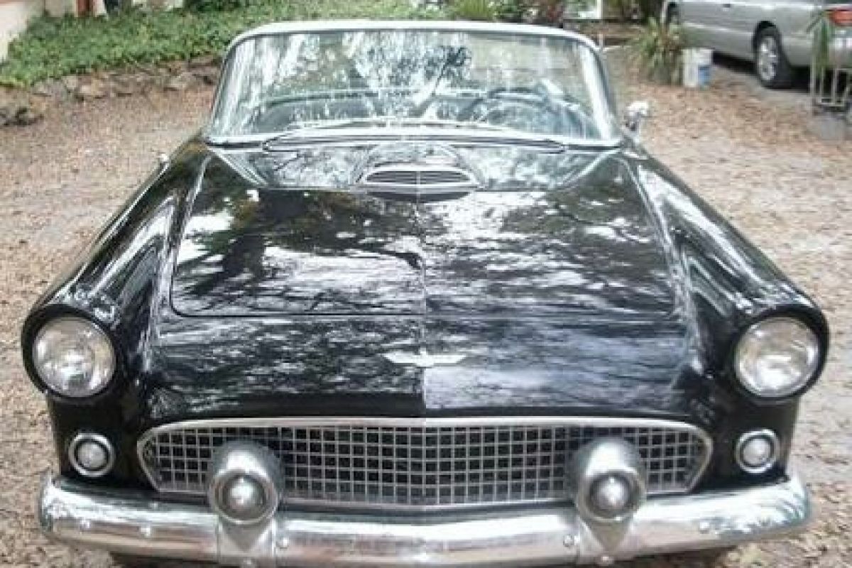 Ford Thunderbird 1956 bekas Marilyn Monroe akan dilelang