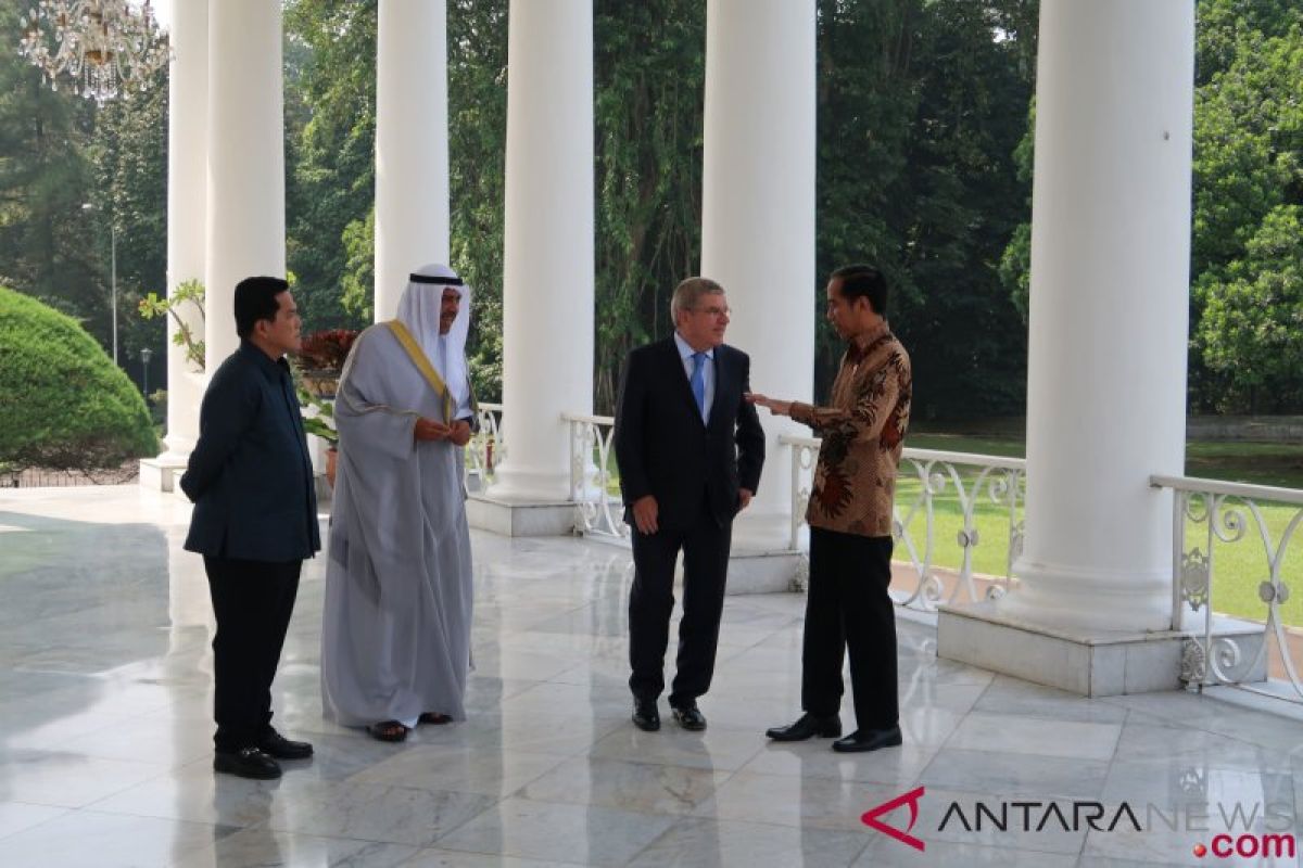Presiden Jokowi terima delegasi IOC-OCA di Istana Bogor