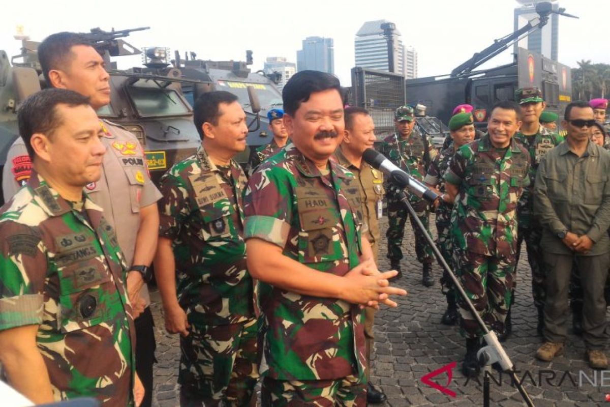 Ratusan alutsista TNI dipamerkan di Monas