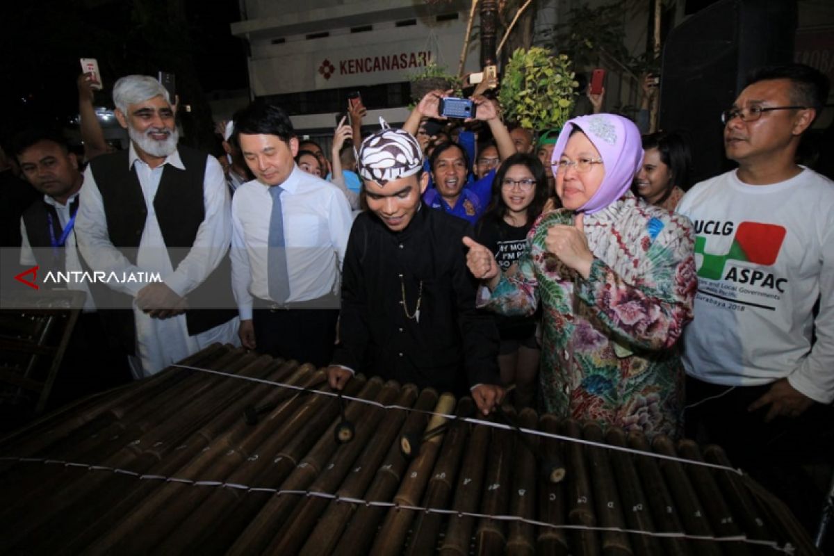 Risma Kampanyekan Kota Surabaya Merdeka dari Sampah
