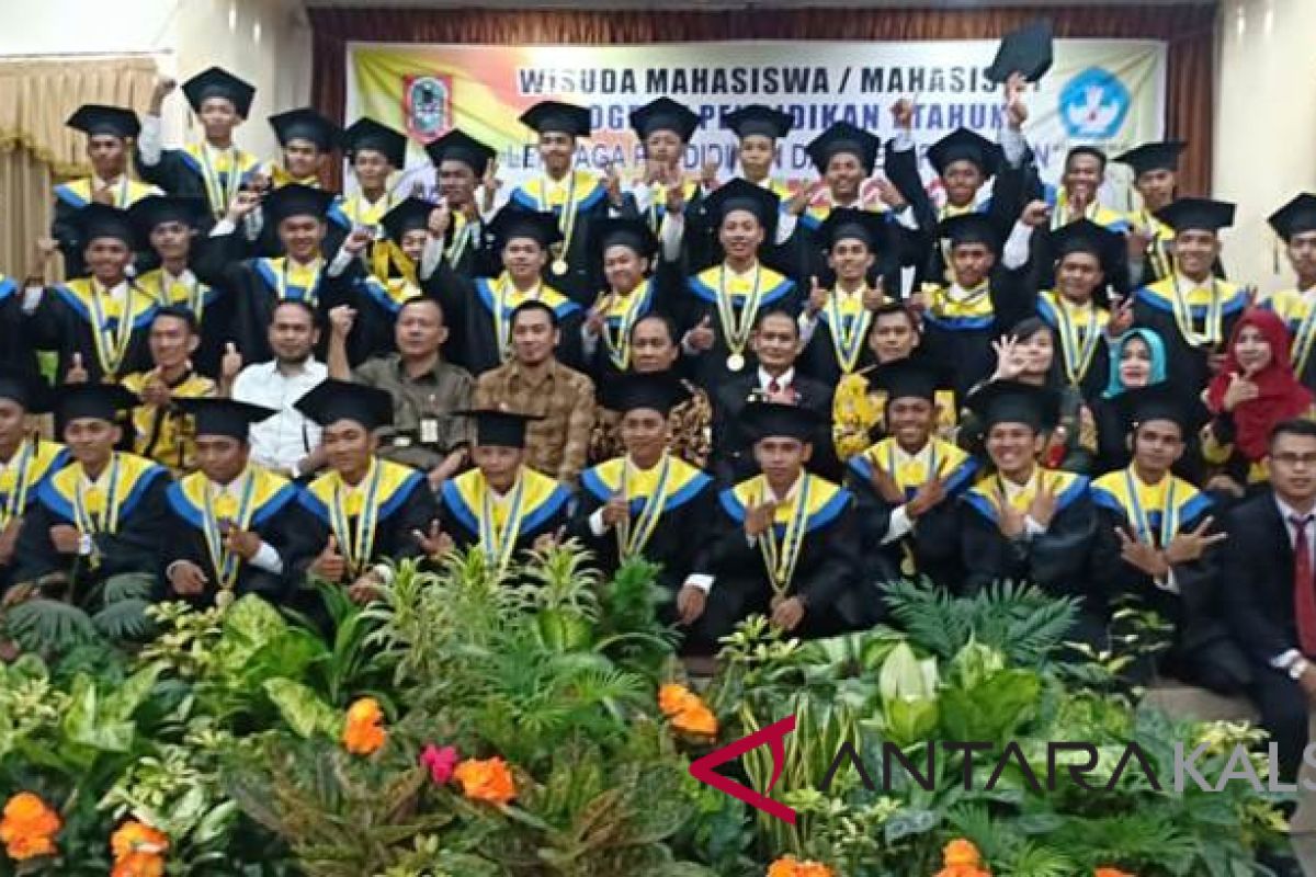 LKP Kharisma gelar wisuda program profesi satu tahun