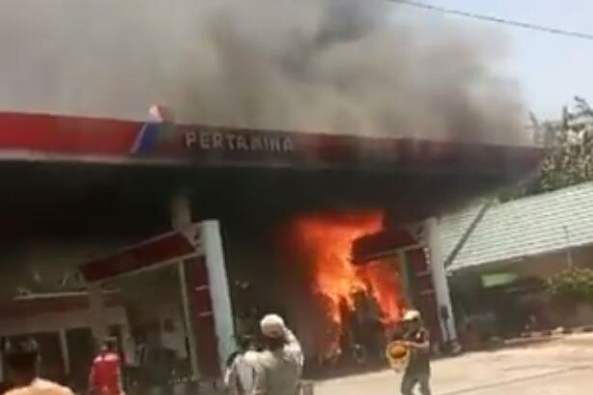 SPBU Polman terbakar satu warga terluka bakar