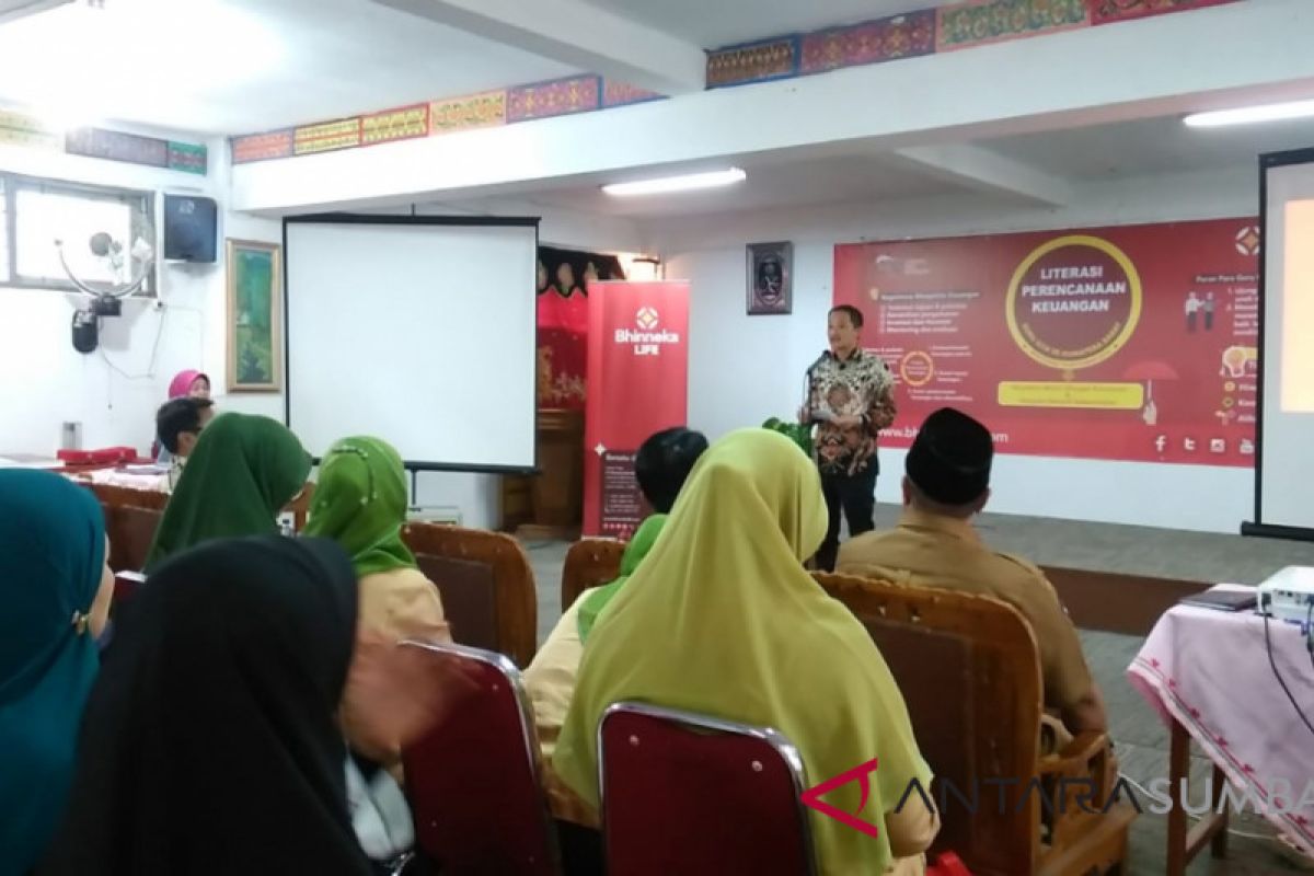 Guru diharapkan bantu percepat pemahaman terhadap literasi keuangan