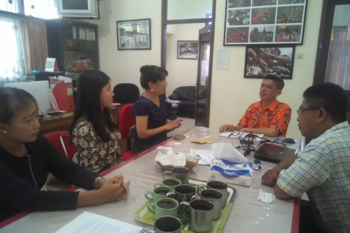 Direktur informasi TETO kunjungi LKBN Antara Bali (juga, tim Akseleran)