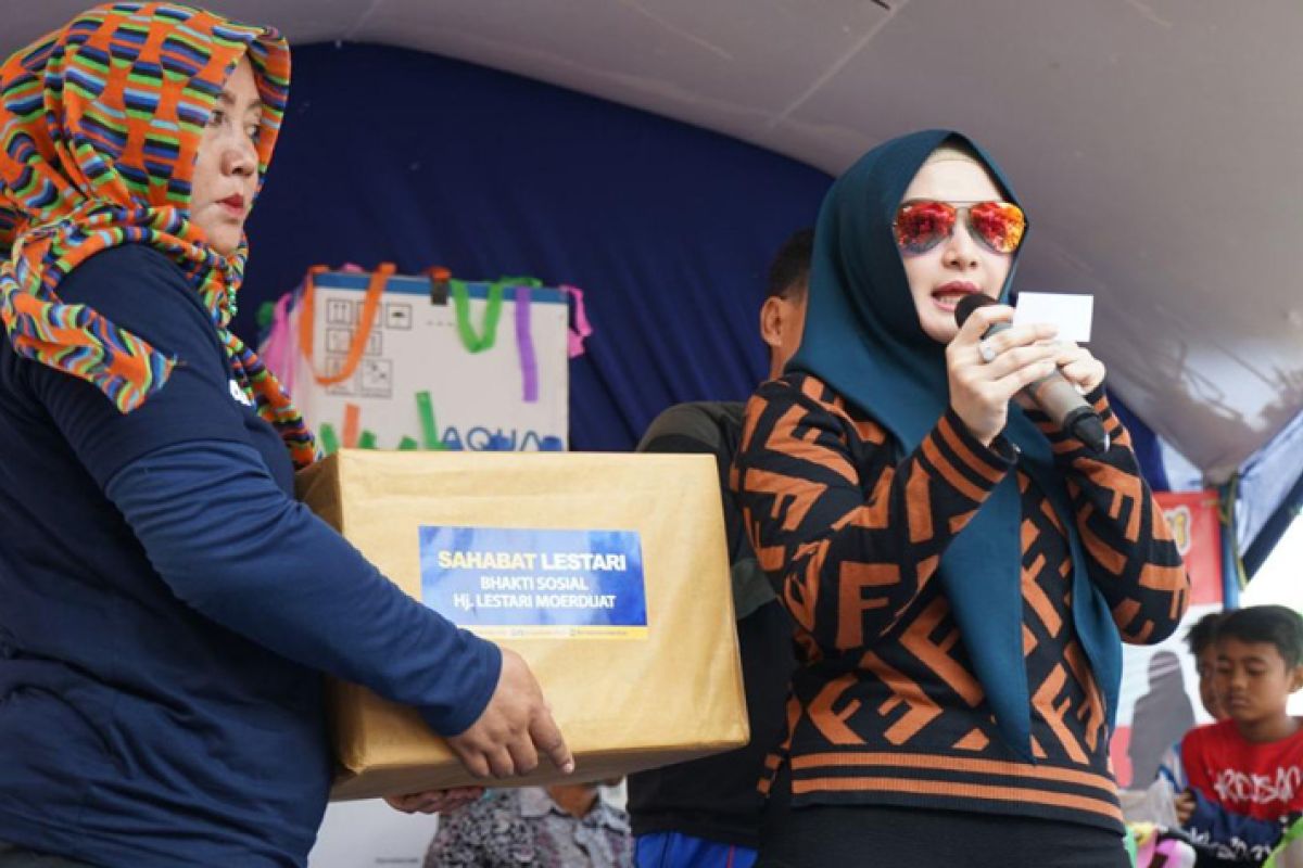 Bersama Lestari Moerdijat, Addis Adelia berbagi tip cantik di Jepara