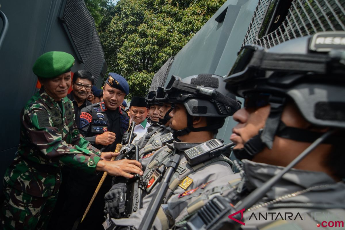 24 personel Polda Jabar diberhentikan