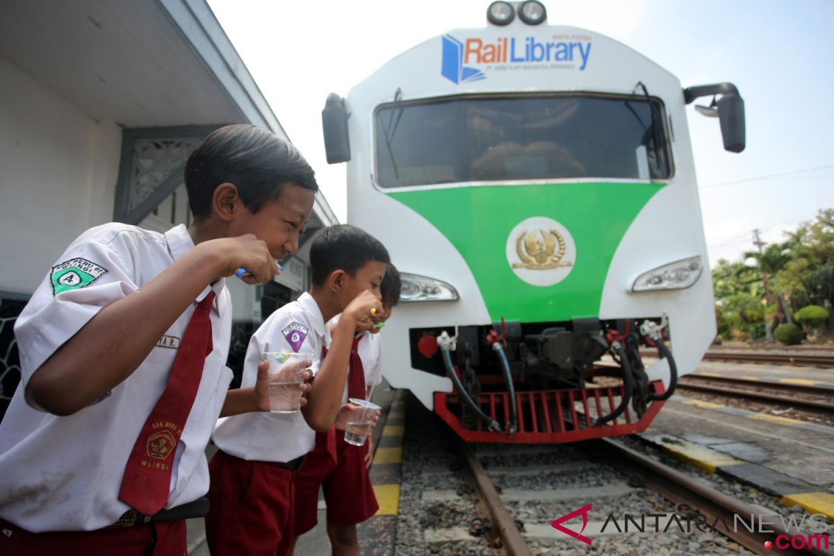 Kebiasaan masyarakat menyikat gigi masih rendah