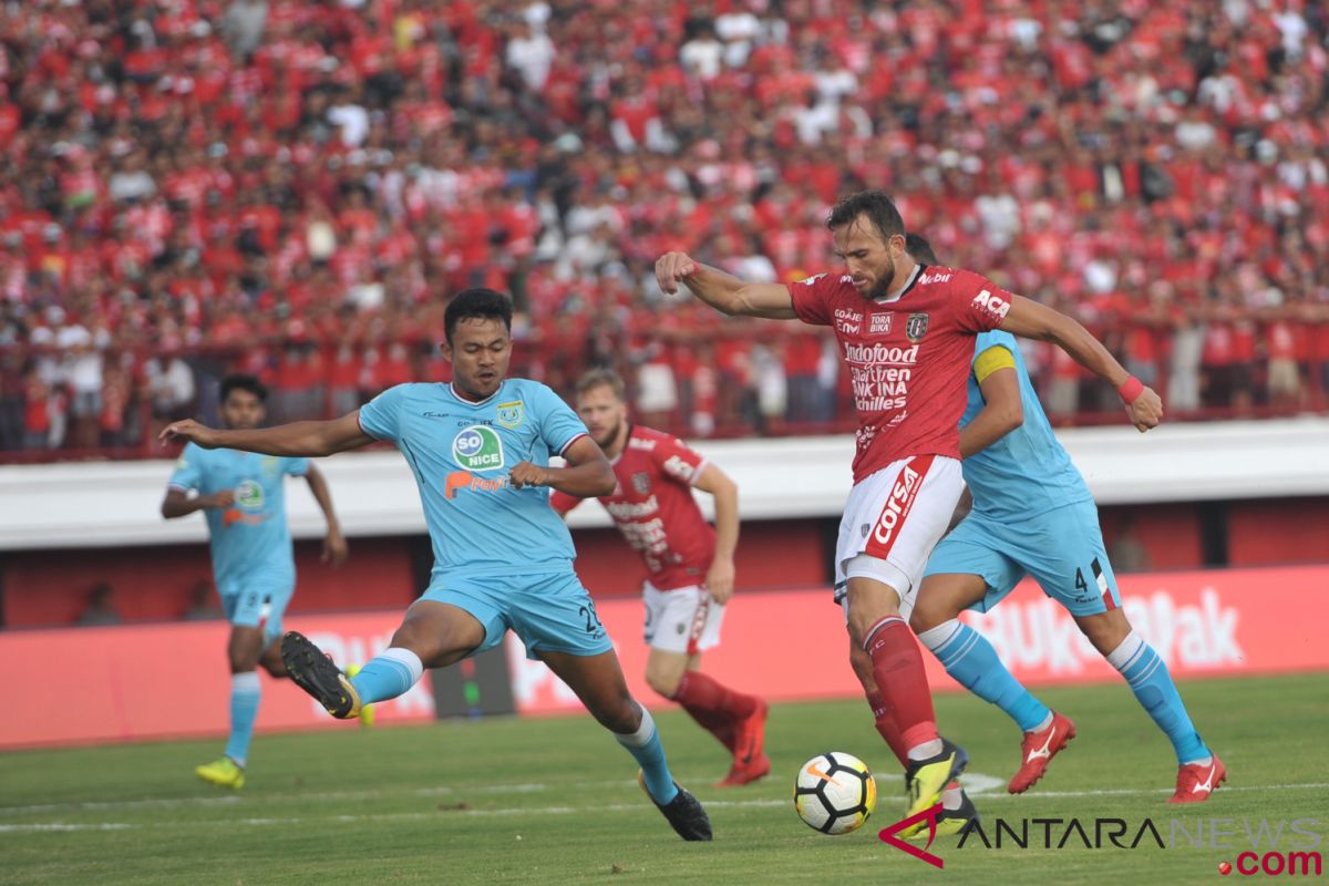 Bekuk Persela 3-2, Bali United tempel ketat Persib