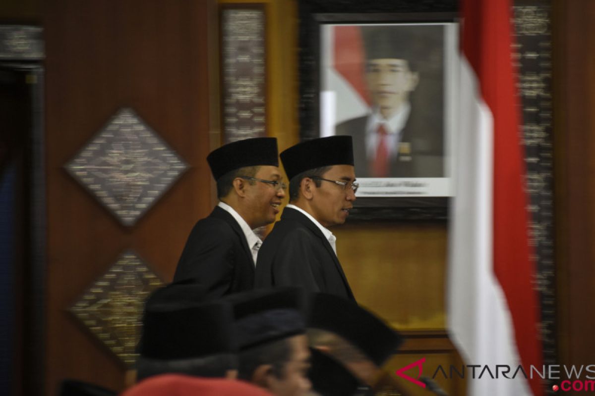 TGB serahkan jabatan gubernur NTB ke Zulkieflimansyah