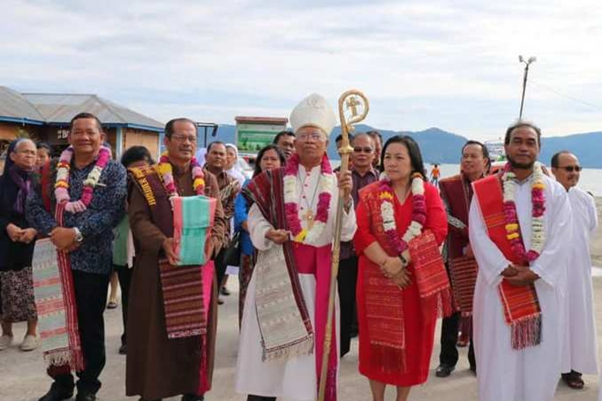 Bupati Samosir ajak jemaat gereja dukung pariwisata