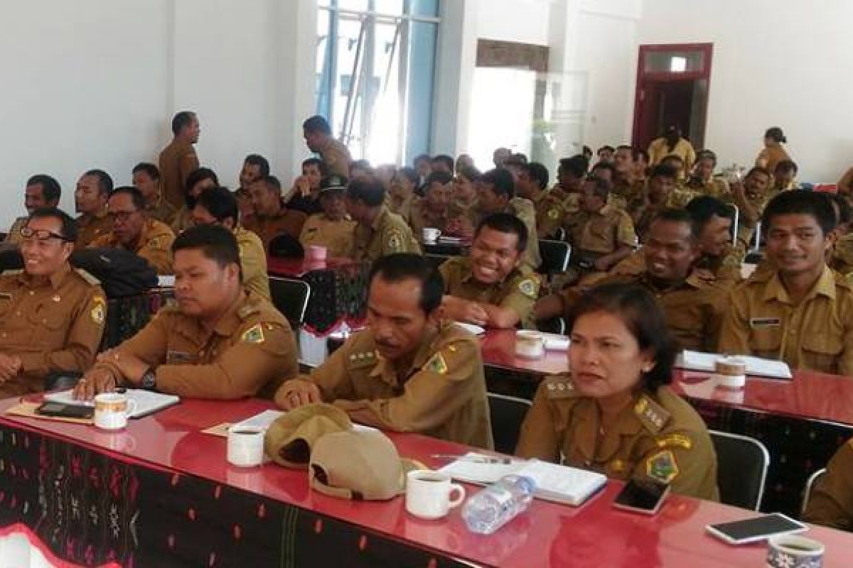 Pemkab Samosir rapat penempatan sekdes