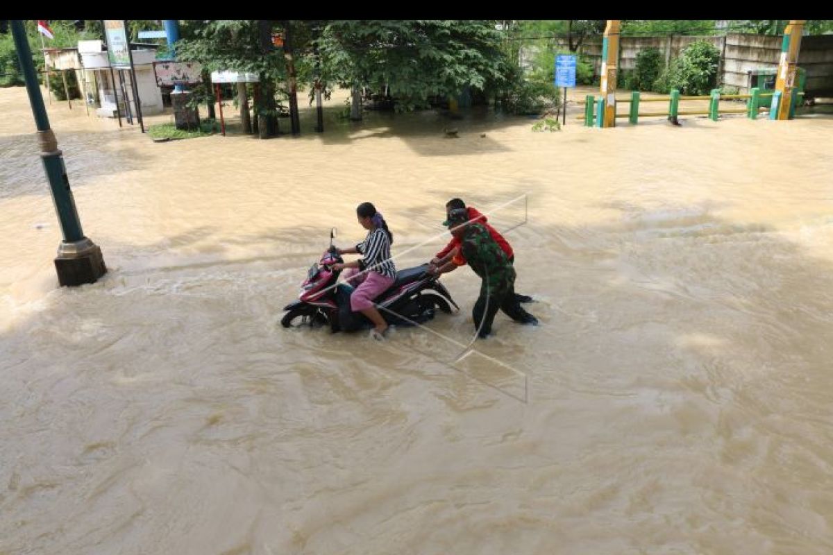 Pemprov Sumut cari solusi atasi banjir