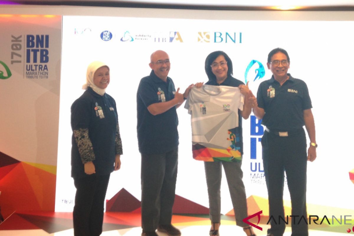 Lomba Lari Ultra Maraton 170 km, start Jakarta hingga Bandung