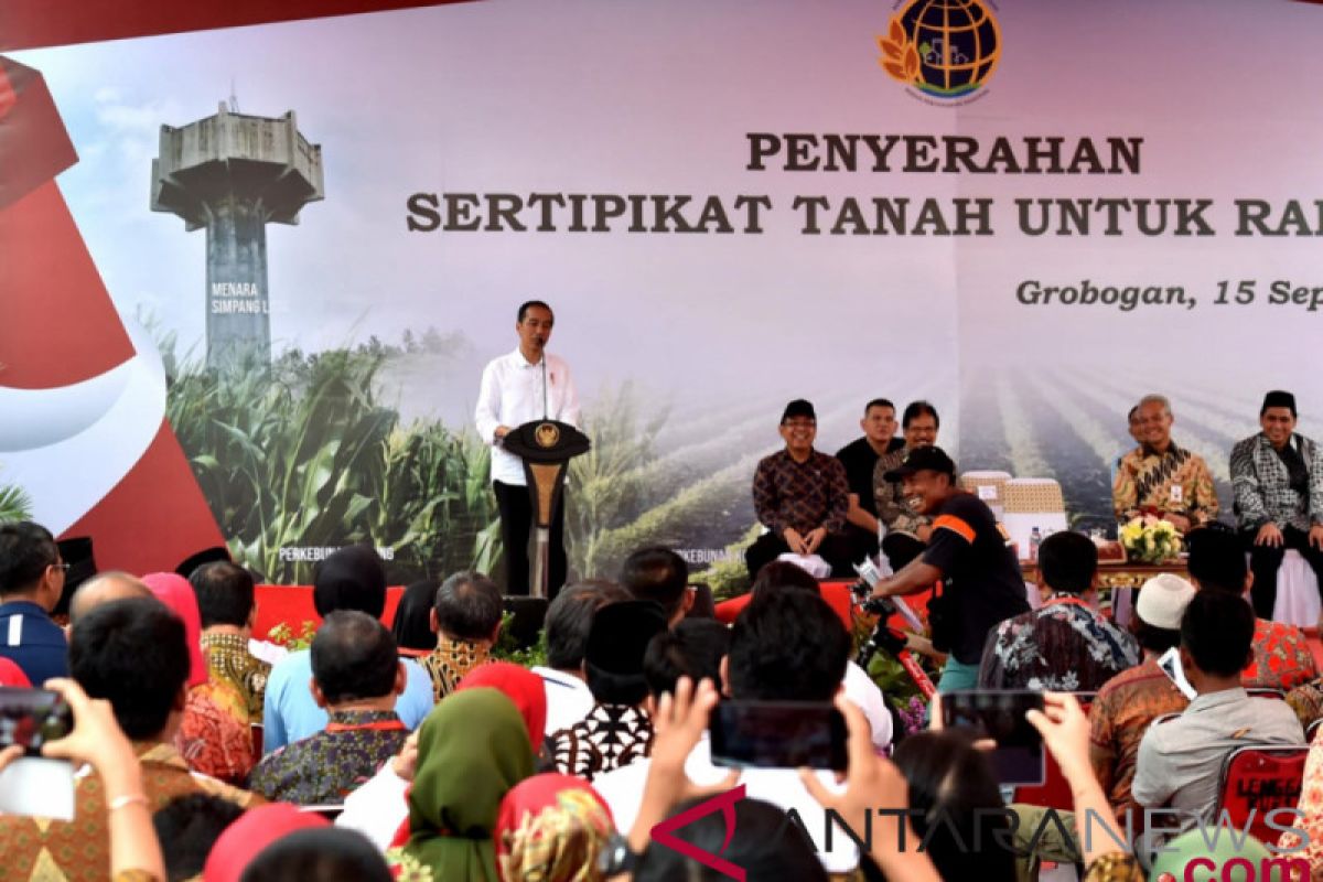 Jokowi vows to certify 100 thousand lands in Grobogan