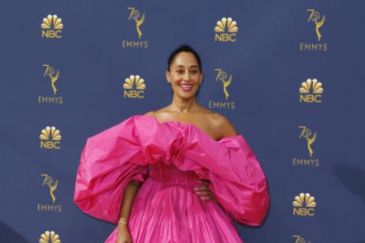 Busana paling buruk di Emmy Awards 2018