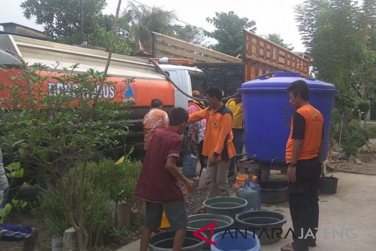 Kekeringan, tiga desa di Kudus kesulitan air bersih