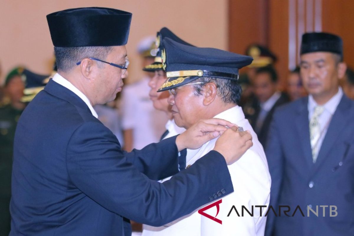 GUBERNUR NTB LANTIK BUPATI DAN WALIKOTA TERPILIH