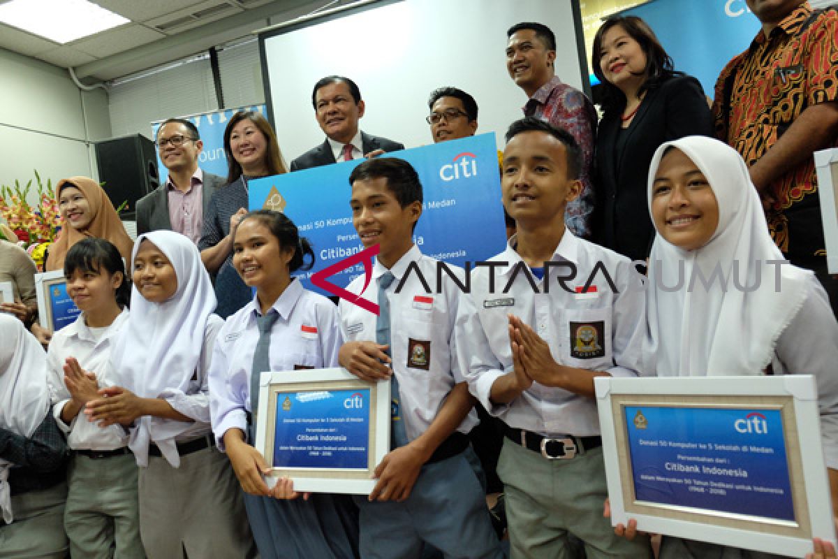 Citi Indonesia Donasikan 50 Komputer