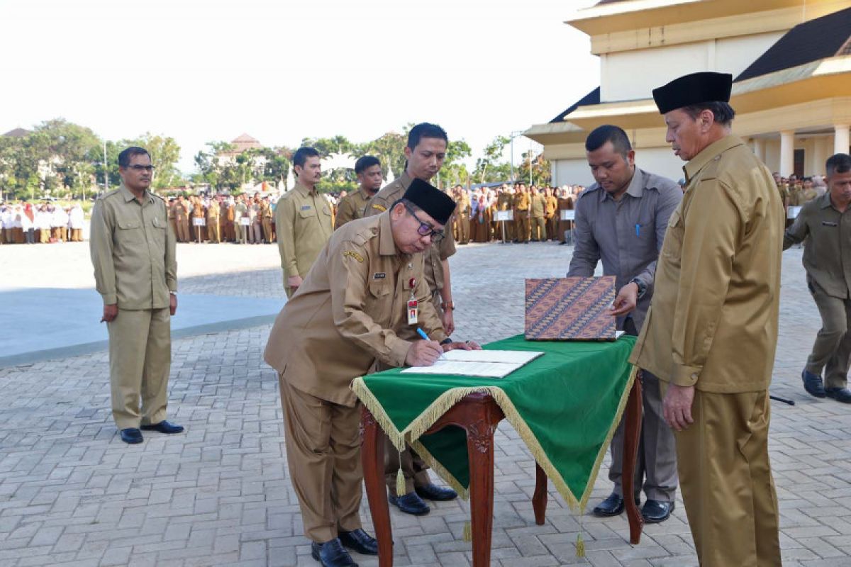 Gubernur Lantik Penjabat Sekda Banten