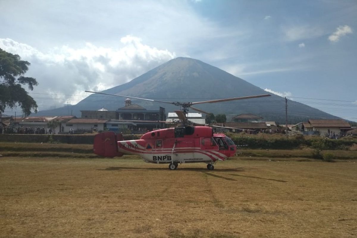 Heli Kamov padamkan kebakaran hutan Gunung Sumbing