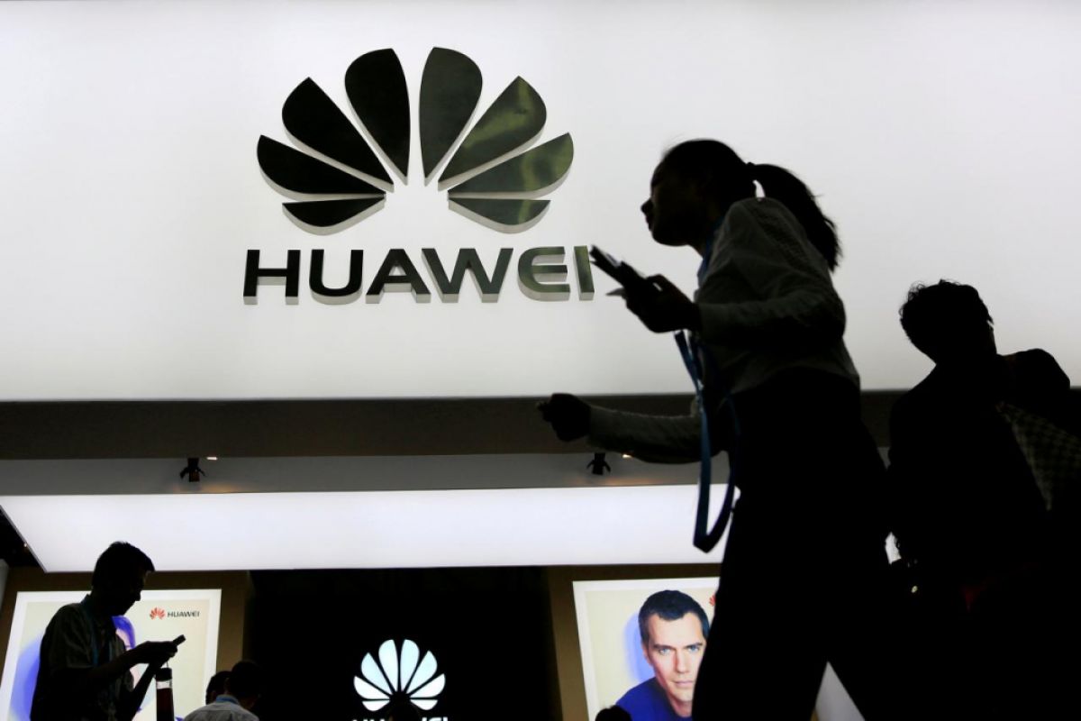 Huawei hadirkan ponsel lipat dukung jaringan 5G