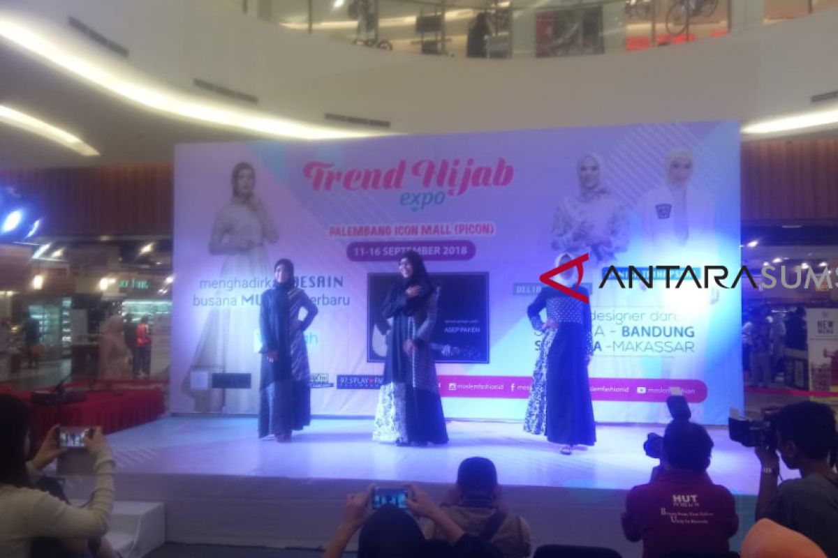 Tampilkan produk kekinian di hijab expo