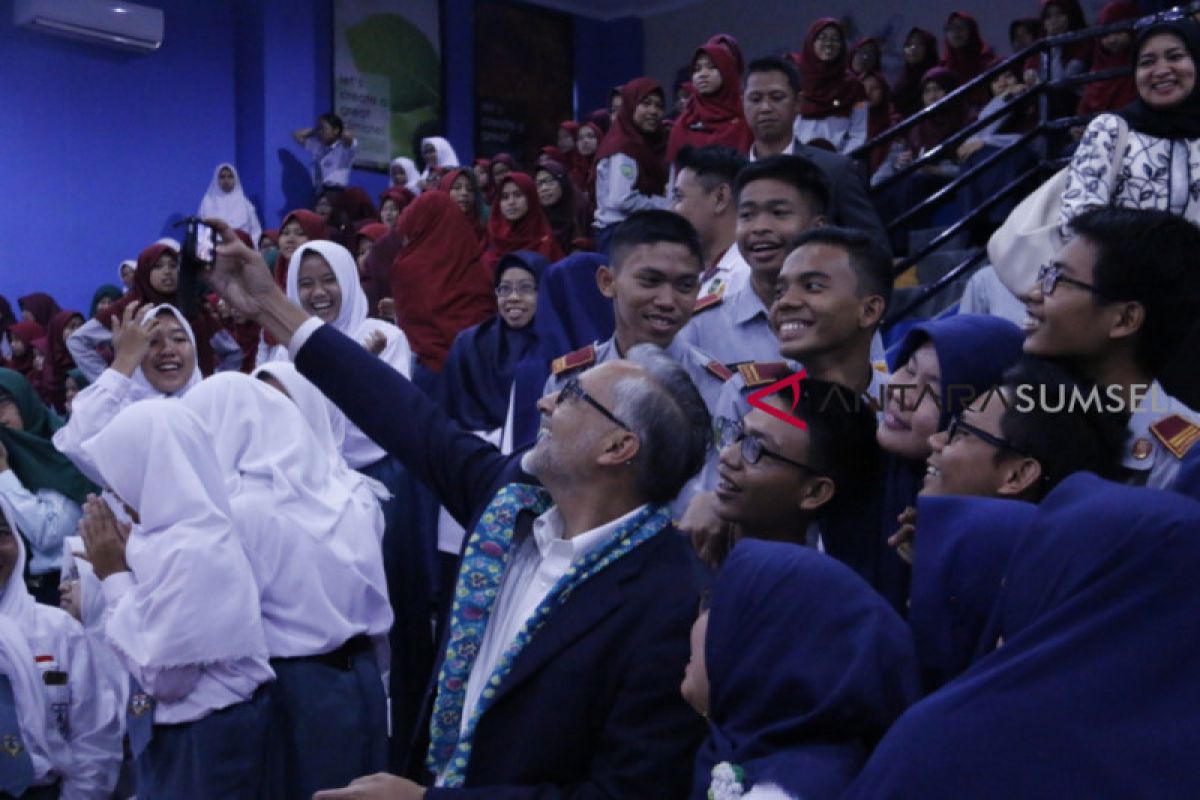 Duta Besar Inggris kunjungi SMA Negeri Sumsel