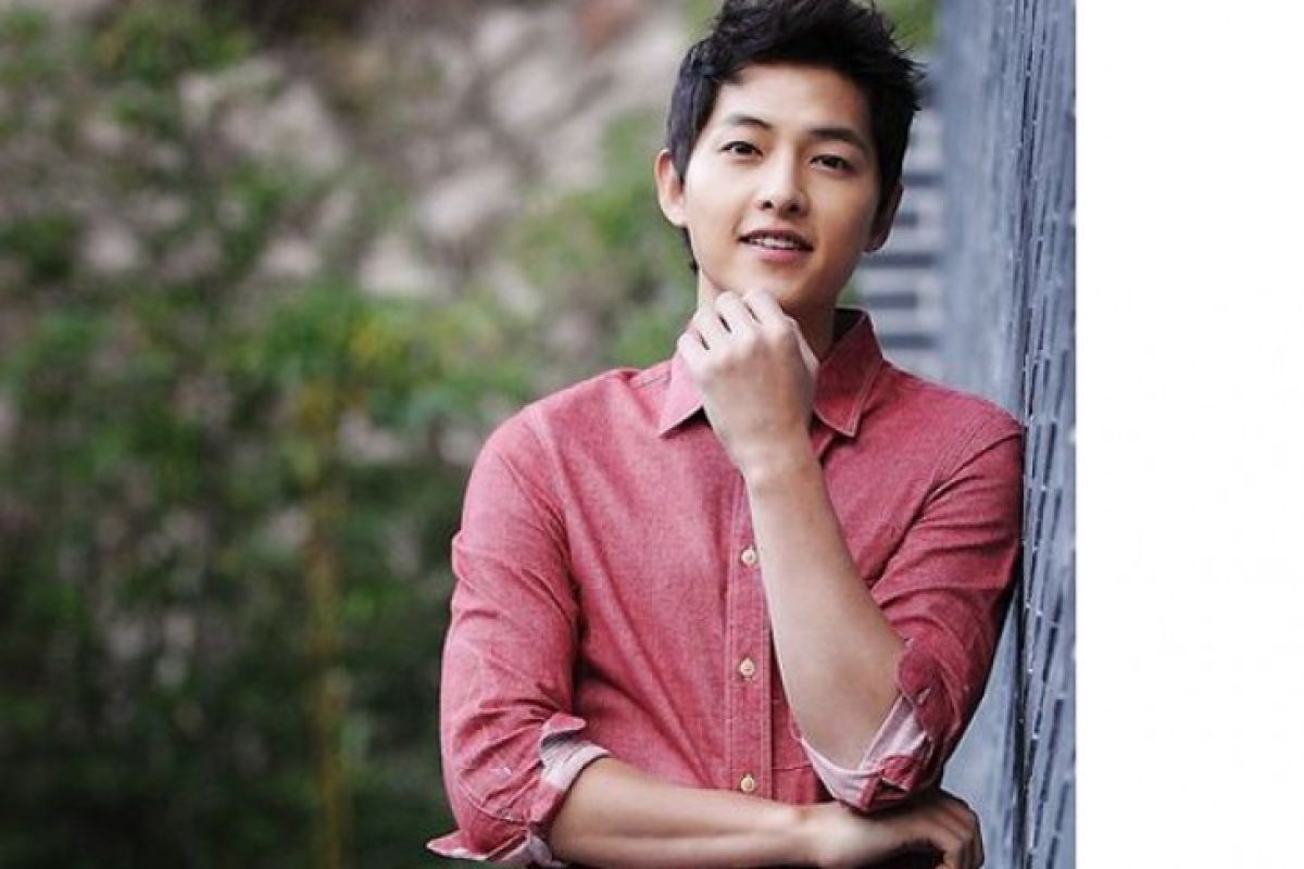 Song Joong-ki akan main di film fiksi ilmiah "Lightning Ship"