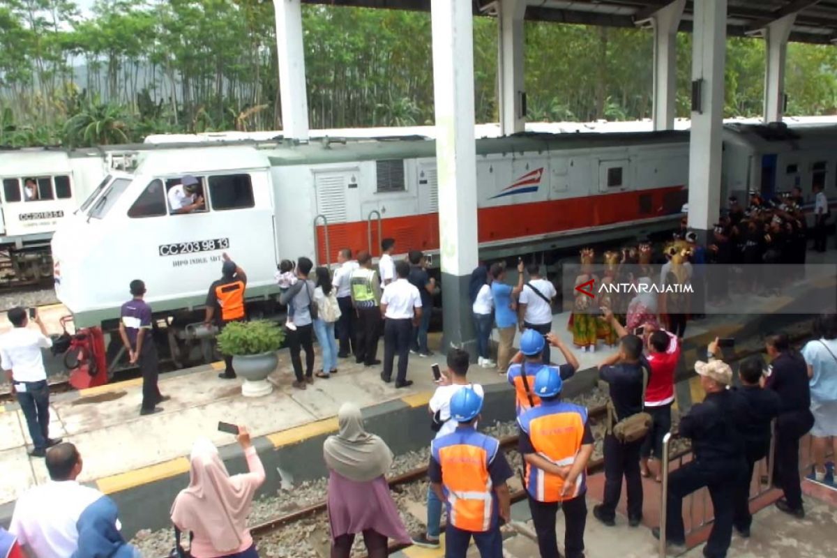 Februari, KA Wijaya Kusuma Banyuwangi-Cilacap Berhenti di Stasiun Pasuruan