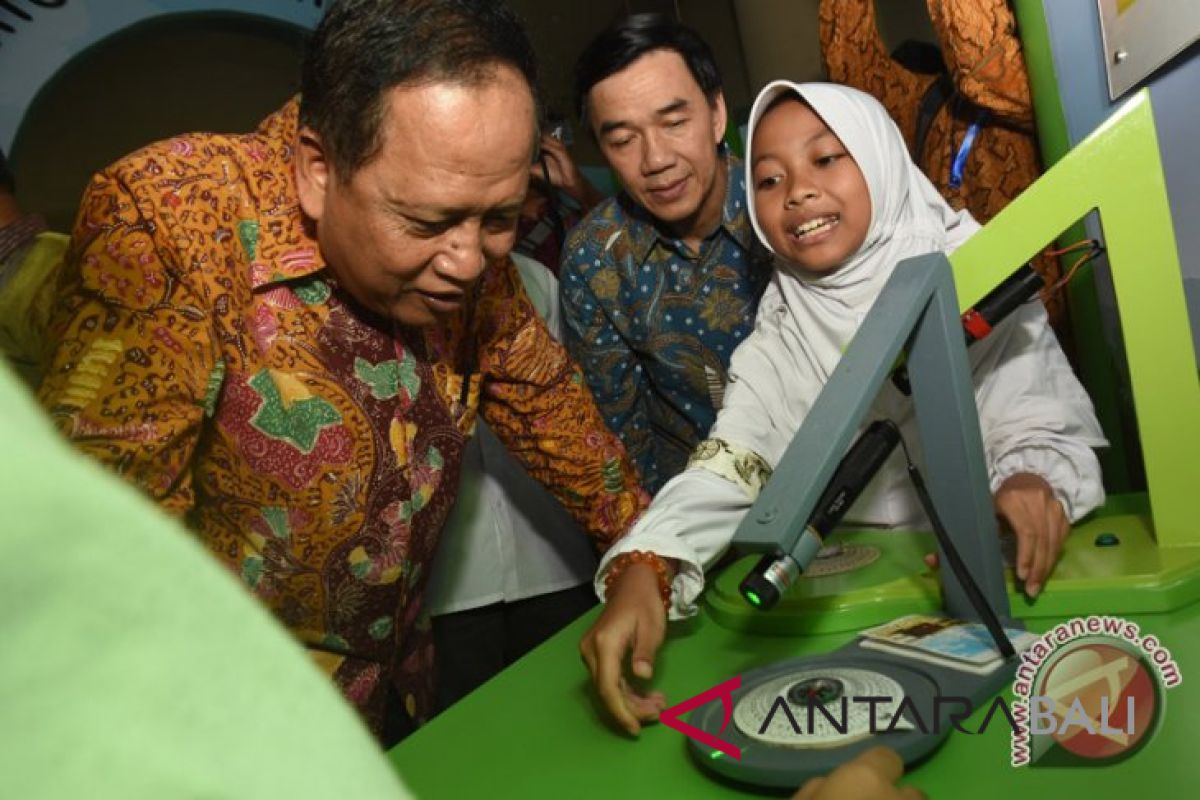 Kemenristekdikti bangun dua pusat sains