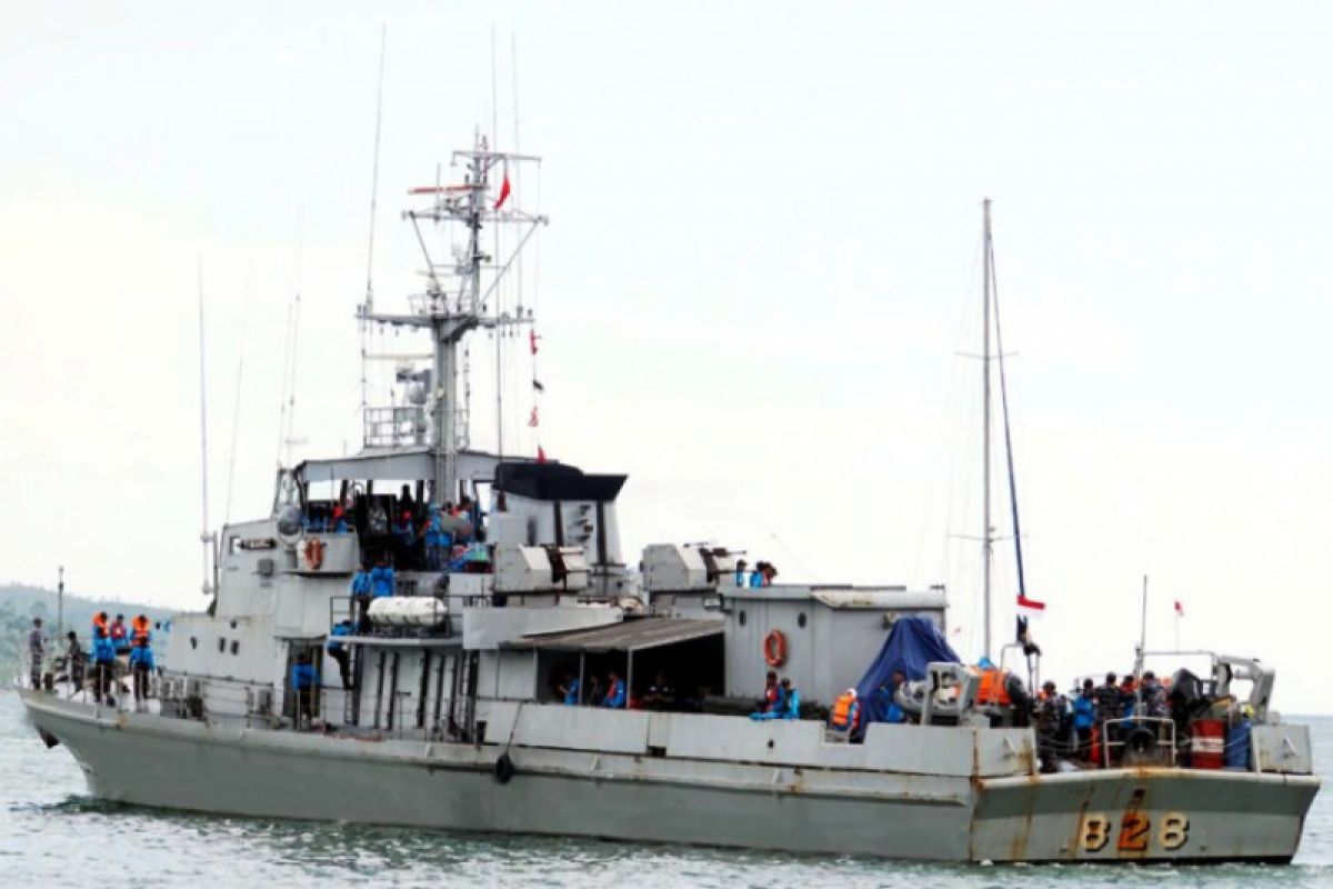 Insiden  Kapal KM Santa Lusia, empat kapal Lantamal Padang siaga