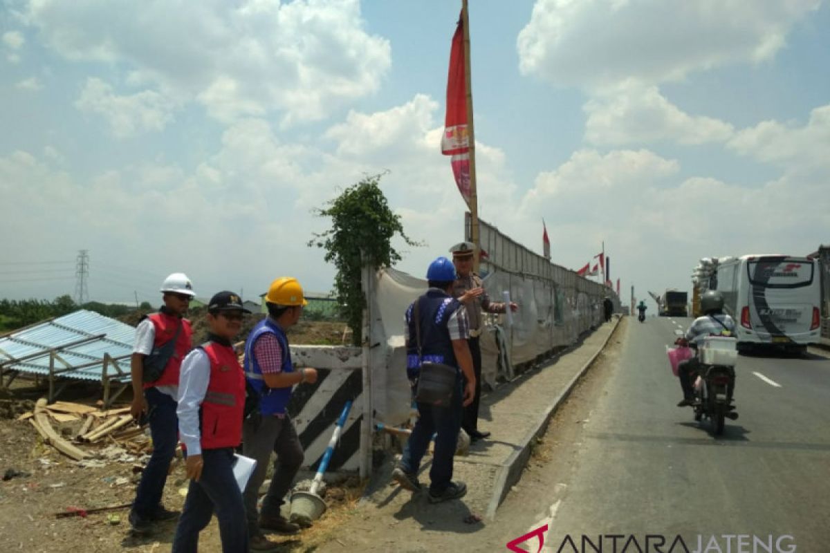 Antisipasi kemacetan, polisi disiagakan di Jembatan Tanggulangin