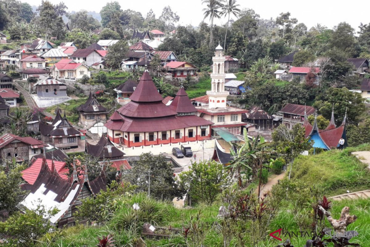 Di nagari tuo Pariangan melacak sejarah