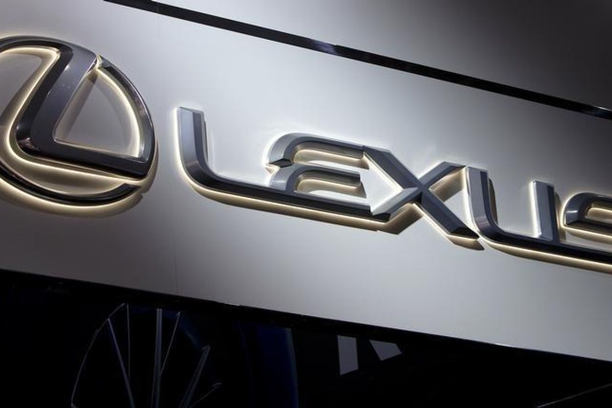 Lexus kenalkan teknologi Digital Side-View Monitors