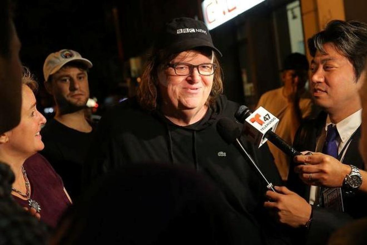 Michael Moore sebut Donald Trump terinspirasi Gwen Stefani