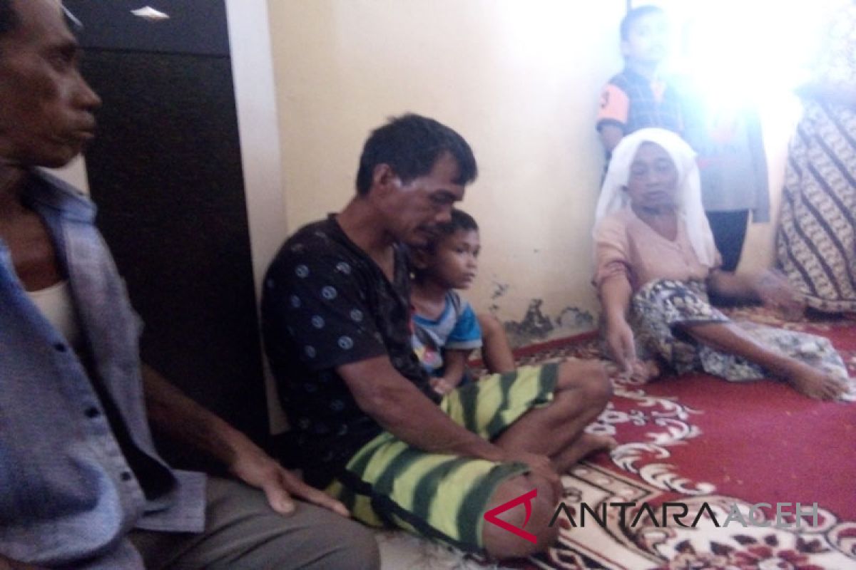 Cerita Marbun sepekan terombang-ambing di lautan