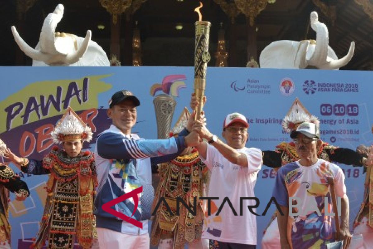 Social Minister, Bali Governor open Asian Para Games relay