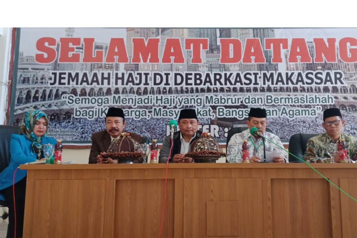 Jemaah haji kloter 03 debarkasi Hasanuddin tiba di Makassar