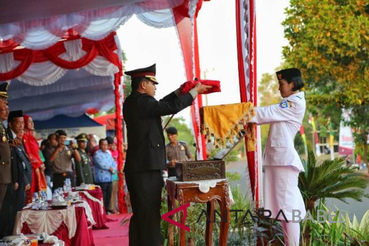 Kapolres Bangka Selatan pimpin Upacara Penurunan Bendera