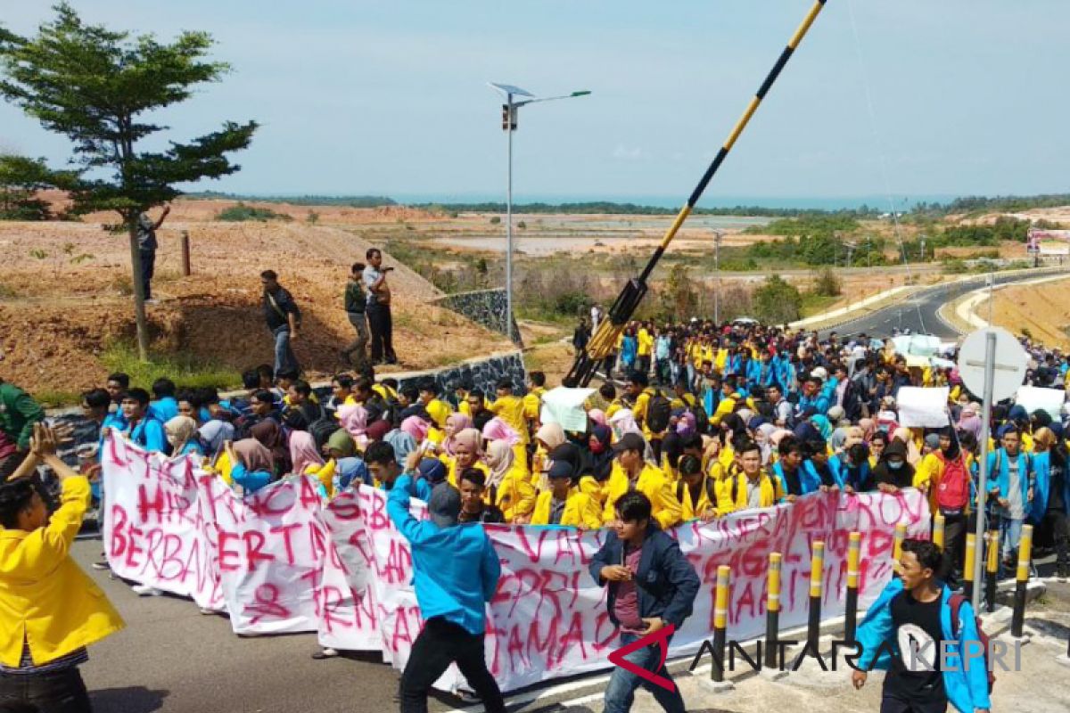 Mahasiswa Tanjungpinang-Bintan tuntut DPRD selesaikan permasalahan