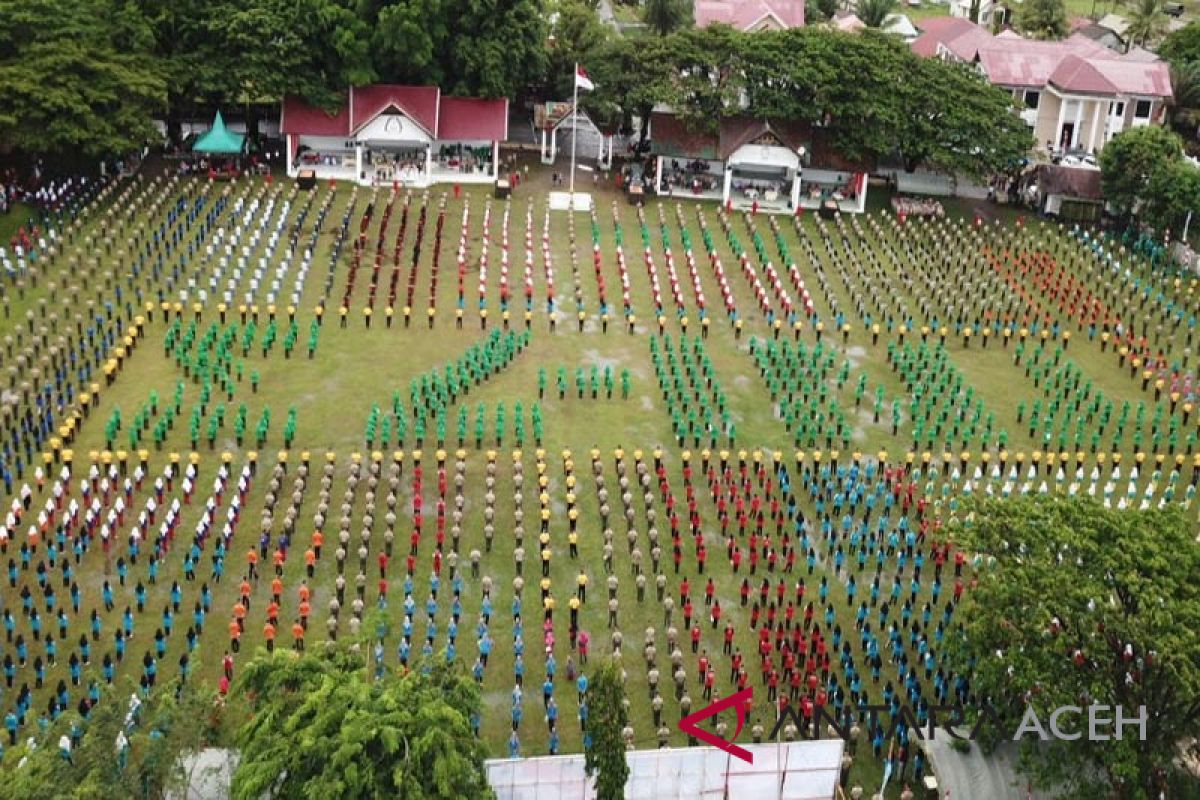 14 ribu peserta tari Gemu Famire pecahkan rekor MURI
